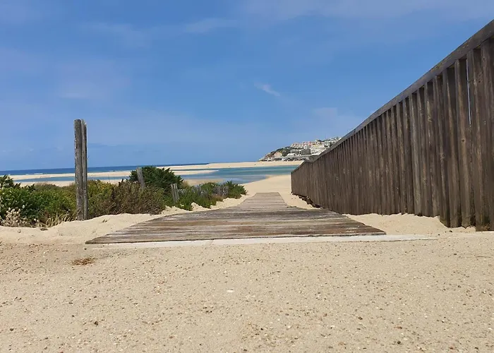 펜션 Tradicional Lagoa De Obidos Com Piscina Vau (Obidos)