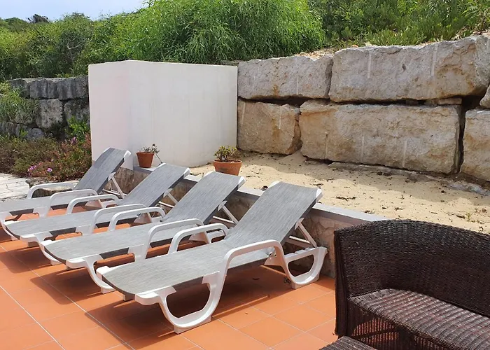 Tradicional Lagoa De Obidos Com Piscina Vau (Obidos)