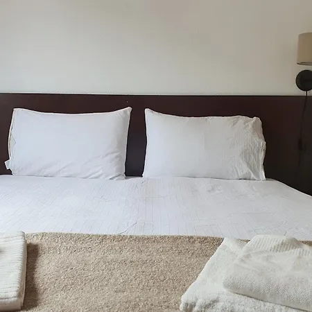 Tradicional Lagoa De Obidos Com Piscina Vakantiehuis *